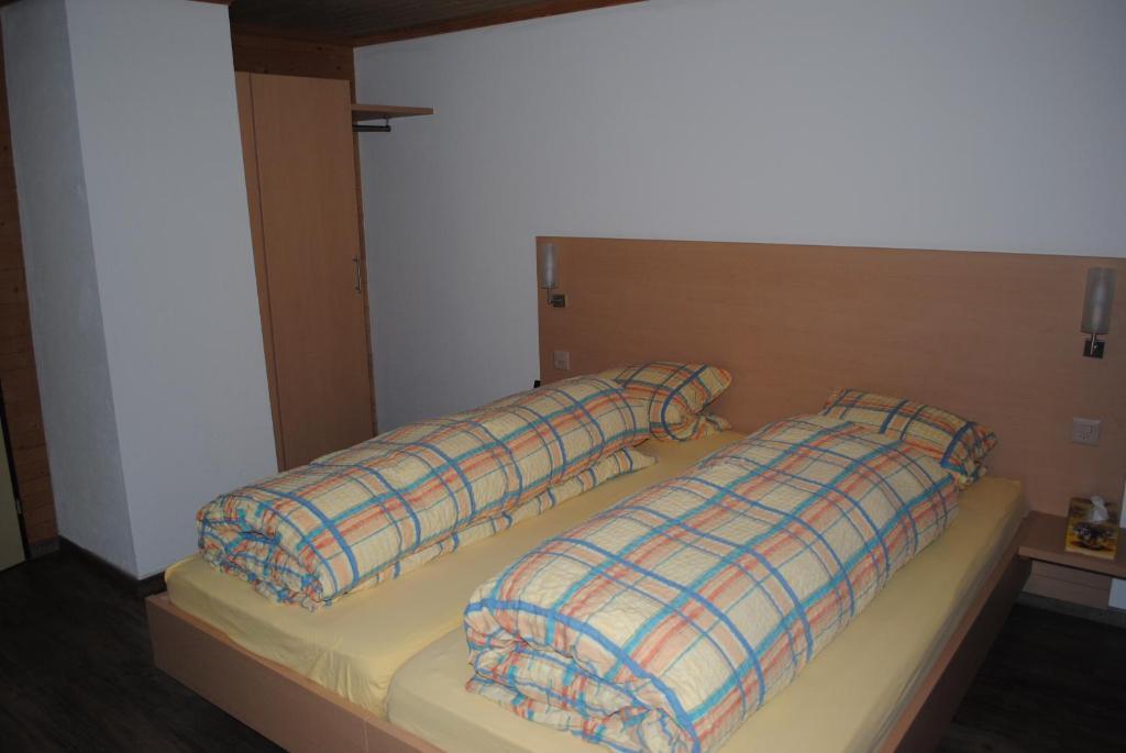 Hotel Des Alpes Kandersteg Zimmer foto